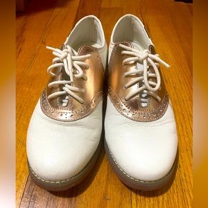 Eastland Sadie Saddle Shoe, gold metallic, size 6.5